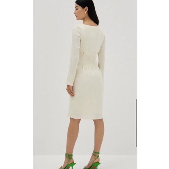 Love Bonito Aaryn Textured Boat Neck Dress in Cream Size XS - Picture 2 of 8